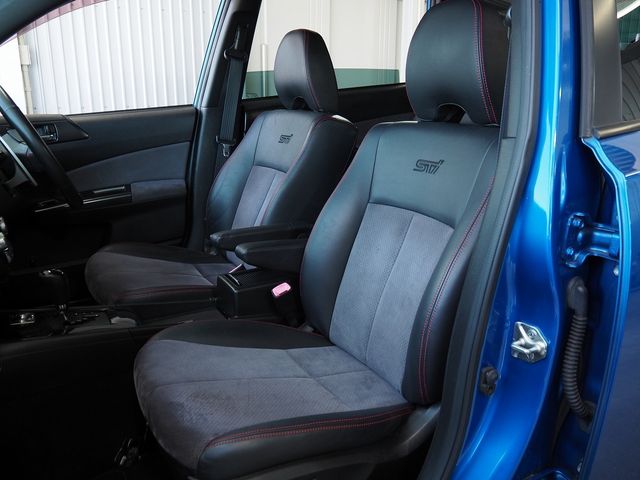 SUBARU EXIGA 4WD 2012