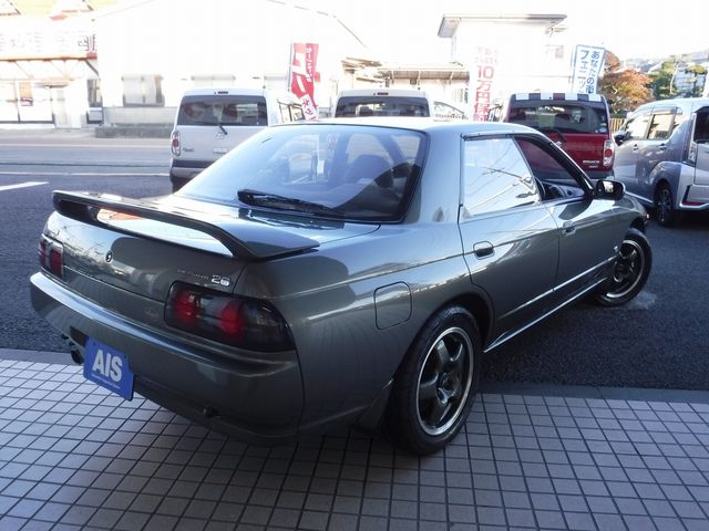 NISSAN SKYLINE GT-R sedan 1993
