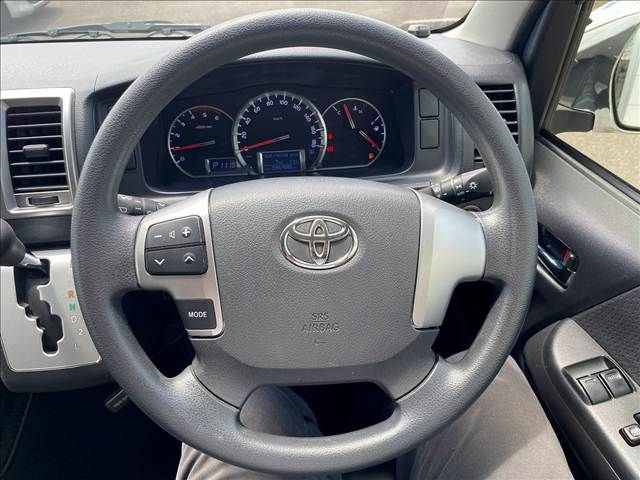 TOYOTA REGIUSACE van 4WD 2015