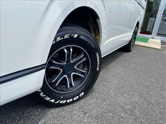 TOYOTA REGIUSACE van 4WD 2015