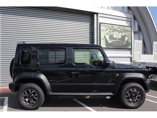 SUZUKI JIMNY NOMADE 2025