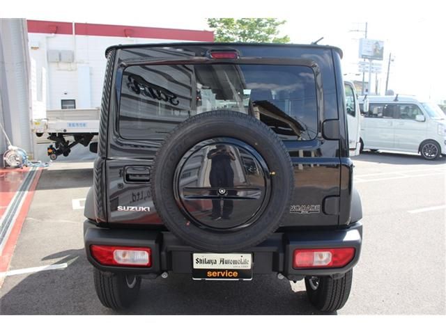 SUZUKI JIMNY NOMADE 2025