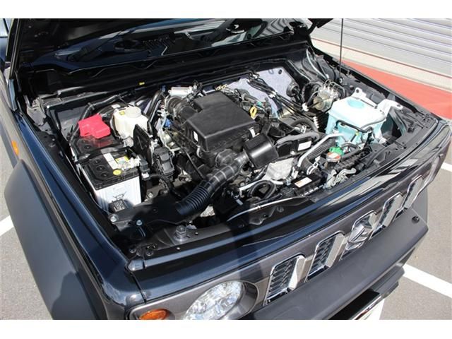 SUZUKI JIMNY NOMADE 2025