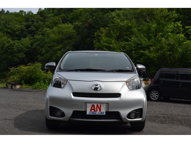 TOYOTA iQ 2012