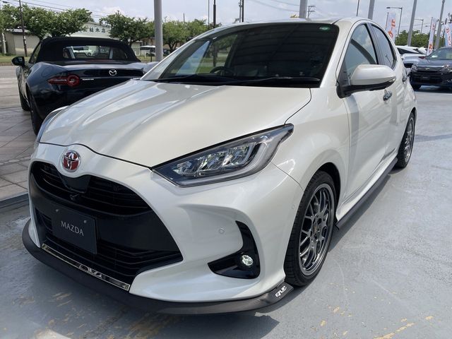 TOYOTA YARIS HYBRID 2021