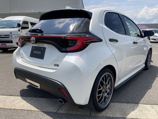 TOYOTA YARIS HYBRID 2021