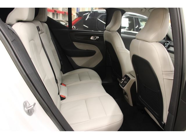 VOLVO VOLVO XC40 2022