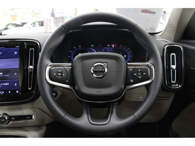 VOLVO VOLVO XC40 2022