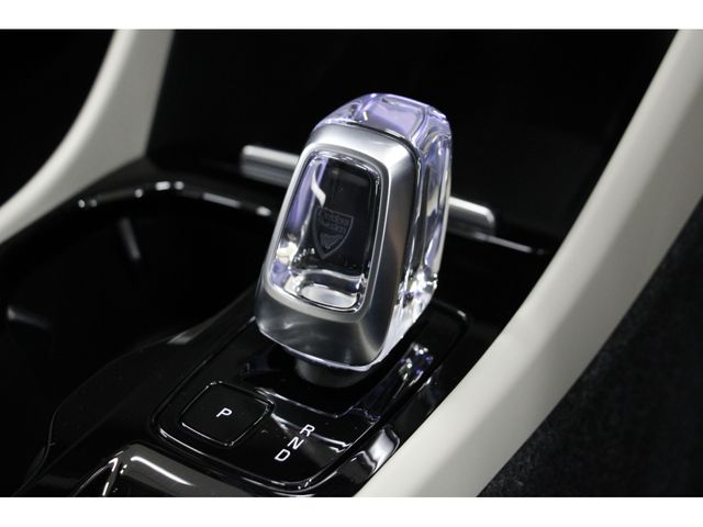 VOLVO VOLVO XC40 2022