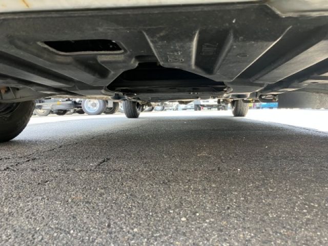 TOYOTA HIACE COMMUTER 2010