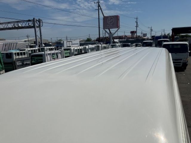 TOYOTA HIACE COMMUTER 2010