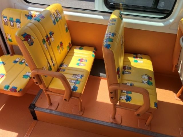 TOYOTA HIACE COMMUTER 2010