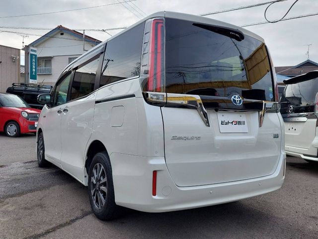 TOYOTA ESQUIRE HYBRID 2019