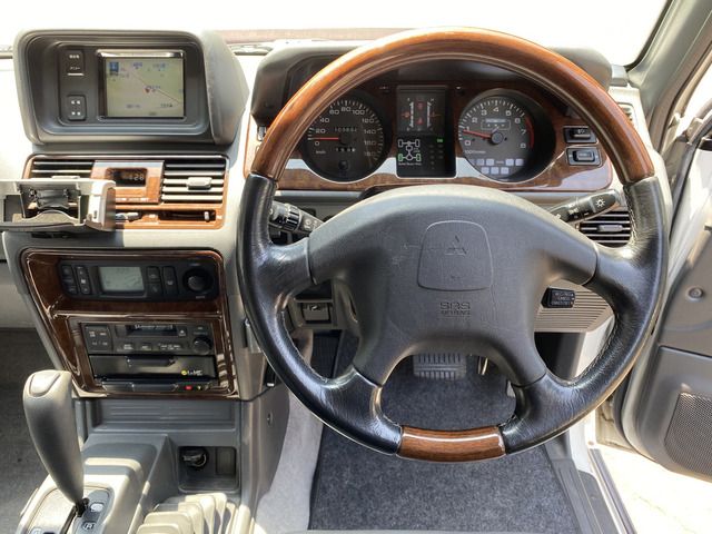 MITSUBISHI PAJERO wagon 1997