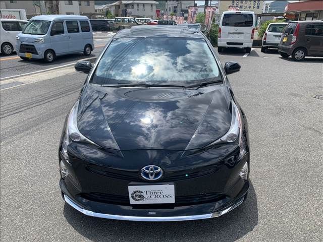 TOYOTA PRIUS 2016