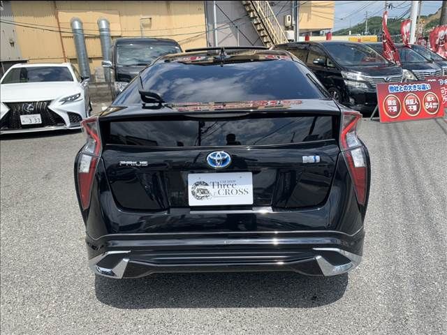 TOYOTA PRIUS 2016
