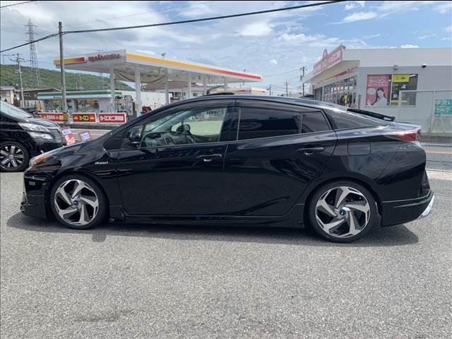 TOYOTA PRIUS 2016
