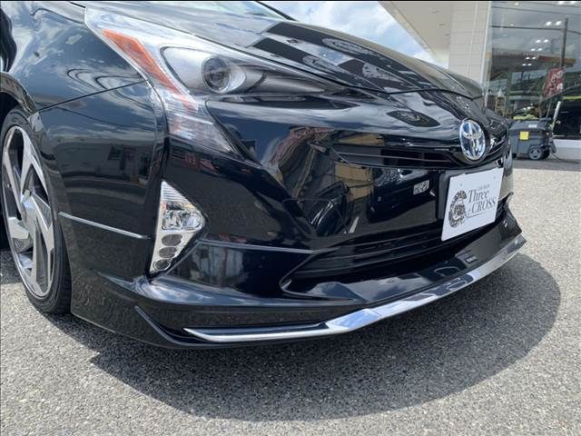 TOYOTA PRIUS 2016