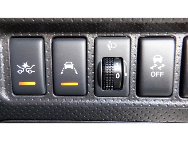 NISSAN NV150 AD 2WD 2018