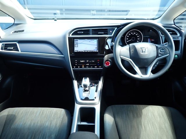 HONDA SHUTTLE HYBRID 2022