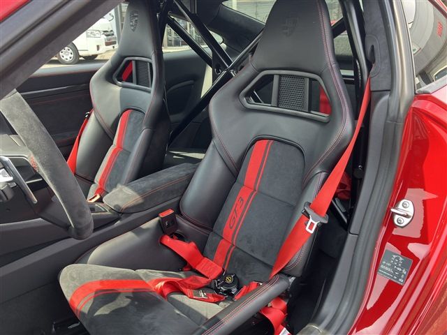 PORSCHE PORSCHE 911 2018