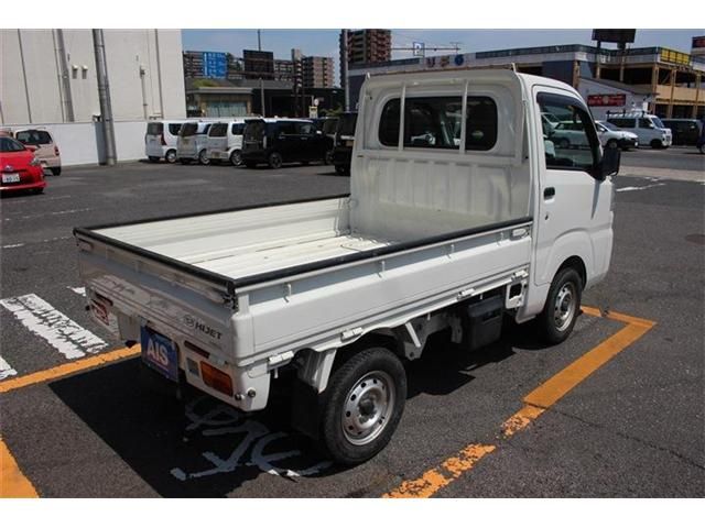 DAIHATSU HIJET truck 4WD 2015