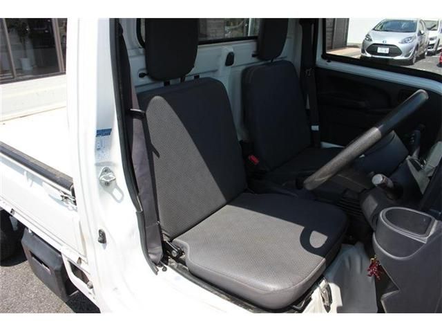 DAIHATSU HIJET truck 4WD 2015