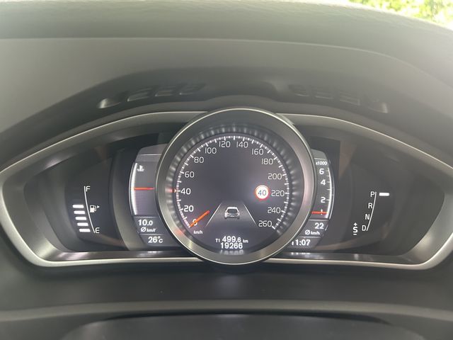 VOLVO VOLVO V40 2019