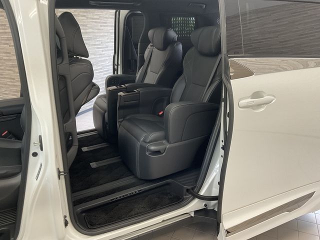 TOYOTA VELLFIRE  HYBRID 2024