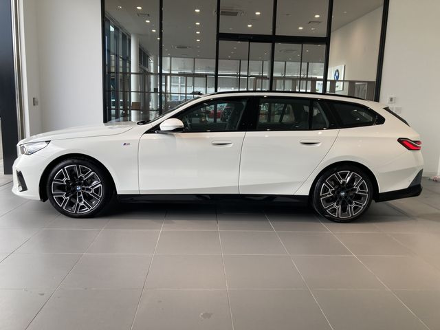 BMW BMW 5series TOURING 2025