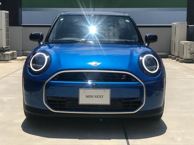 BMW MINI COOPER 5DOOR 2024