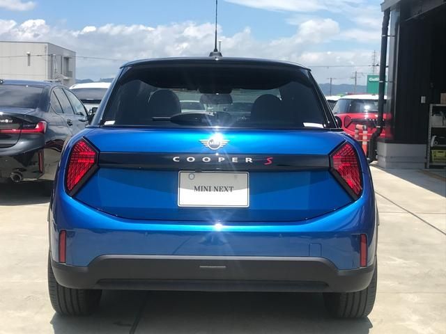 BMW MINI COOPER 5DOOR 2024