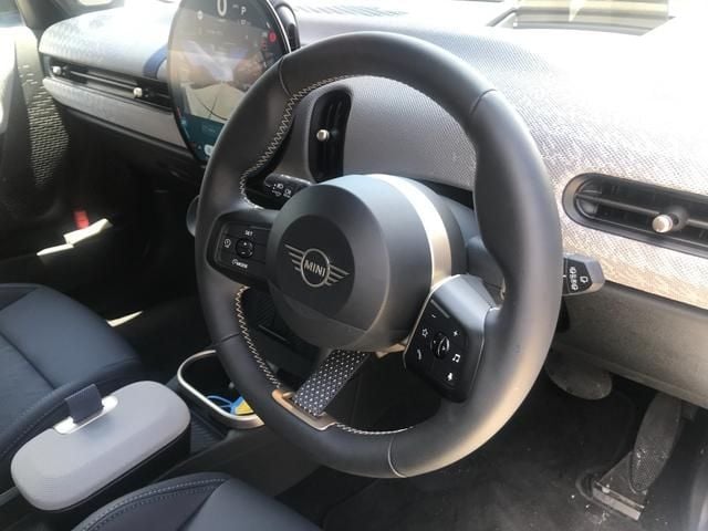 BMW MINI COOPER 5DOOR 2024