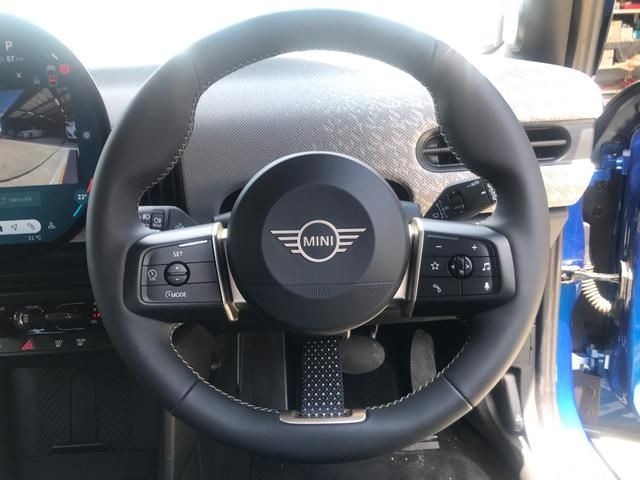 BMW MINI COOPER 5DOOR 2024