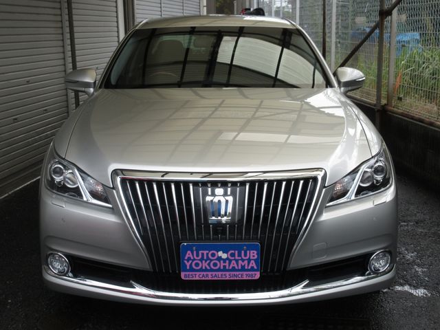 TOYOTA CROWN MAJESTA HYBRID 2016