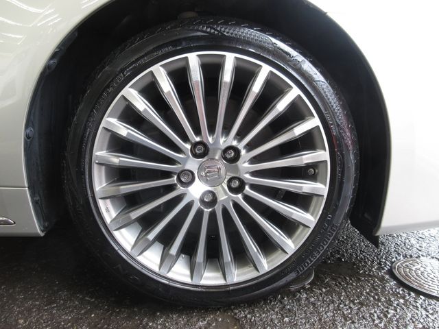 TOYOTA CROWN MAJESTA HYBRID 2016