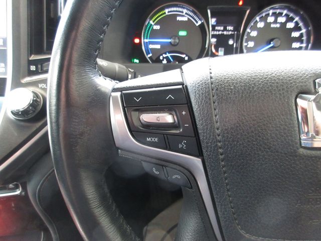 TOYOTA CROWN MAJESTA HYBRID 2016