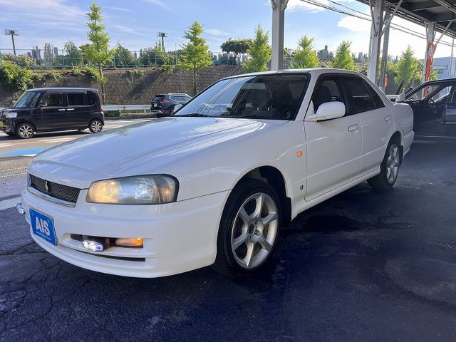 NISSAN SKYLINE 2001