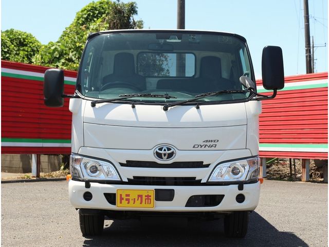 TOYOTA DYNA 2019