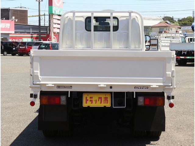 TOYOTA DYNA 2019