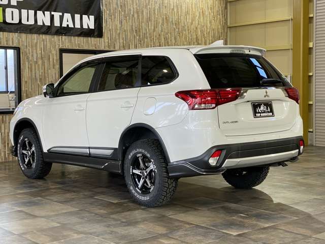 MITSUBISHI OUTLANDER 2WD 2016