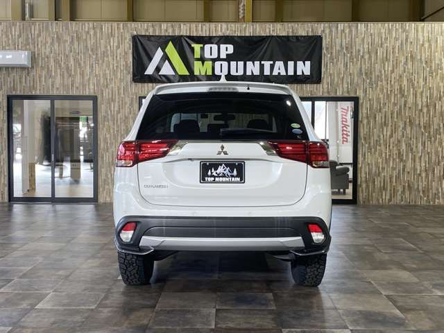 MITSUBISHI OUTLANDER 2WD 2016