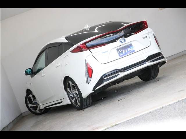 TOYOTA PRIUS PHV 2017