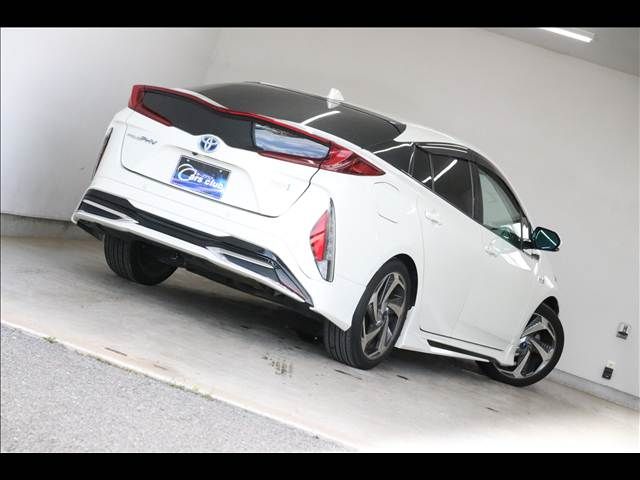 TOYOTA PRIUS PHV 2017