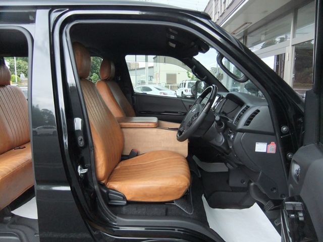 TOYOTA HIACE van 2WD 2023