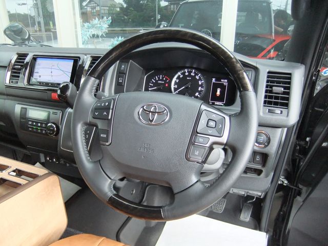 TOYOTA HIACE van 2WD 2023