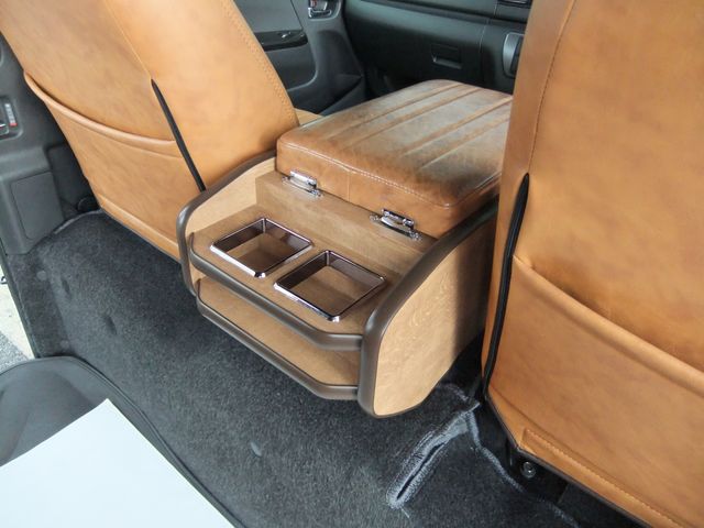 TOYOTA HIACE van 2WD 2023