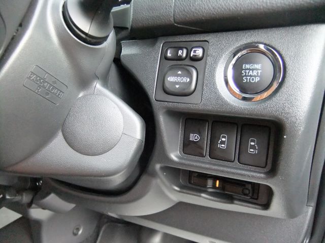 TOYOTA HIACE van 2WD 2023