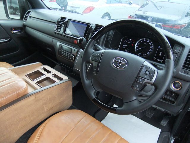 TOYOTA HIACE van 2WD 2023