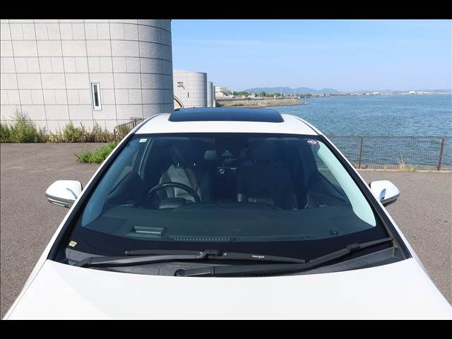 TOYOTA PRIUS 4WD 2016